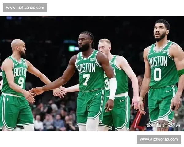 凯尔特人对决雷霆焦点之战东西强队巅峰碰撞赛前前瞻胜负走向与球星表现 凯尔特人对决雷霆焦点之战东西强队巅峰碰撞赛前前瞻胜负走向与球星表现