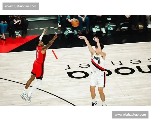 戴维斯统治攻防湖人对决热火焦点之战季后赛走势与关键对位深度解读 戴维斯统治攻防湖人对决热火焦点之战季后赛走势与关键对位深度解读