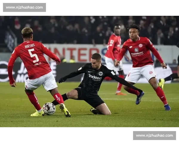 巴塞罗那vs强敌焦点对决攻防博弈引爆绿茵激情之夜世界级豪门巅峰碰撞