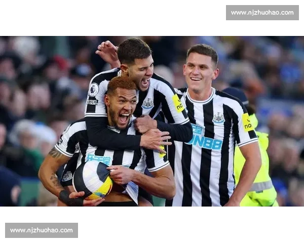 纽卡斯尔二比一击败曼联比赛比分引发英超格局新讨论焦点之夜球迷热议 纽卡斯尔二比一击败曼联比赛比分引发英超格局新讨论焦点之夜球迷热议